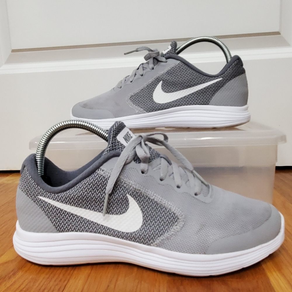 Nike Revolution 3 Youth Light Gray Running Shoes Size 6Y